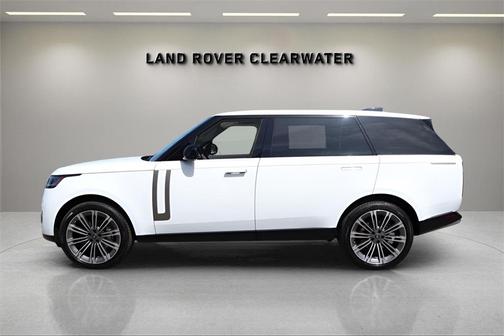 2025 Land Rover Range Rover P400 SE 7 Seat