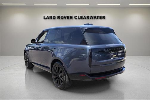2025 Land Rover Range Rover P550e SE