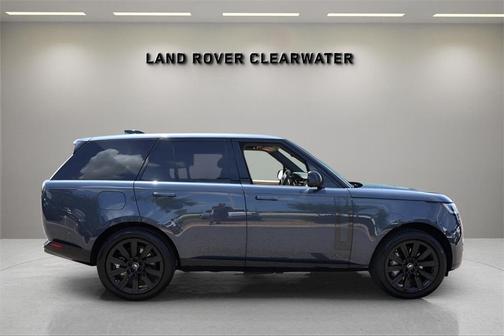 2025 Land Rover Range Rover P550e SE