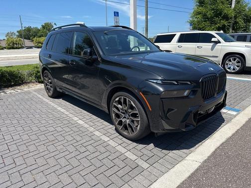 Black Sapphire Metallic 2024 BMW X7 xDrive40i