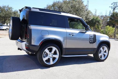 2023 Land Rover Defender 90 S