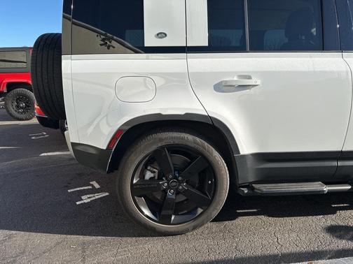 2024 Land Rover Defender P400 S