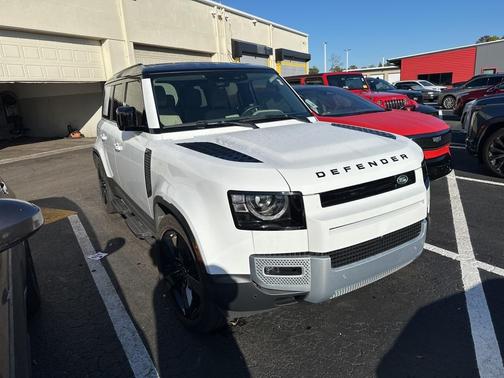 2024 Land Rover Defender P400 S