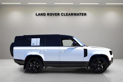 2024 Land Rover Defender P400 X-Dynamic SE