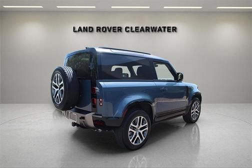 2025 Land Rover Defender P400 X-Dynamic SE