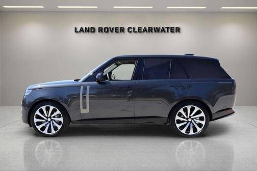 2025 Land Rover Range Rover P400 SE