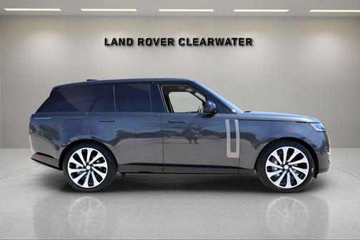 2025 Land Rover Range Rover P400 SE