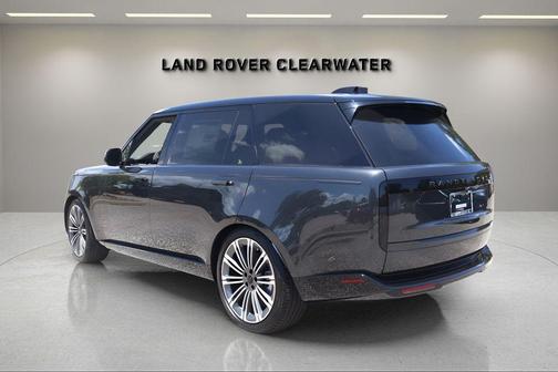 Carpathian Grey 2026 Land Rover Range Rover P400 SE 7 Seat