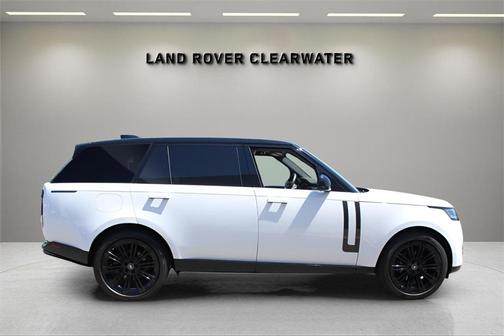 2025 Land Rover Range Rover P400 SE 7 Seat