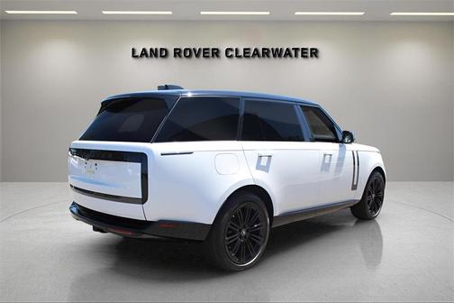 2025 Land Rover Range Rover P400 SE 7 Seat