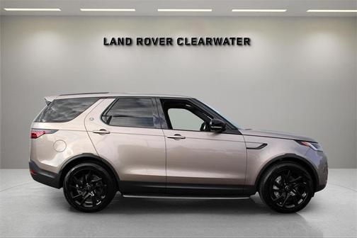 2025 Land Rover Discovery P300 S