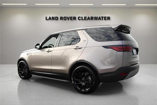 2025 Land Rover Discovery P300 S