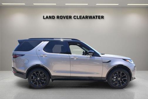 Lantau Bronze 2026 Land Rover Discovery Dynamic SE