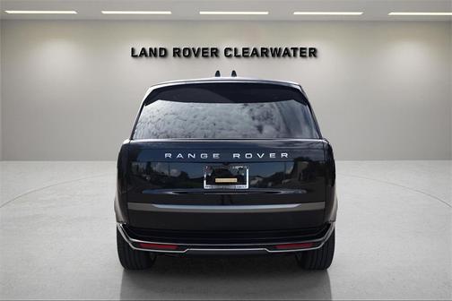 2025 Land Rover Range Rover P530 SE 7 Seat