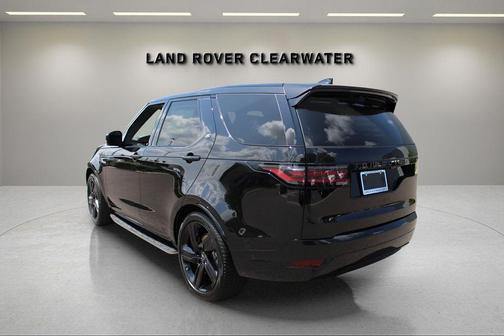2025 Land Rover Discovery P300 Dynamic SE