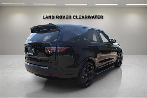 2025 Land Rover Discovery P300 Dynamic SE