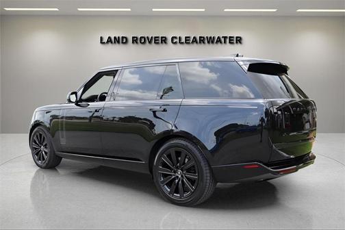 2023 Land Rover Range Rover P400 SE