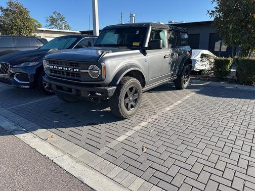2022 Ford Bronco Black Diamond
