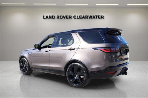 2025 Land Rover Discovery P360 Dynamic SE