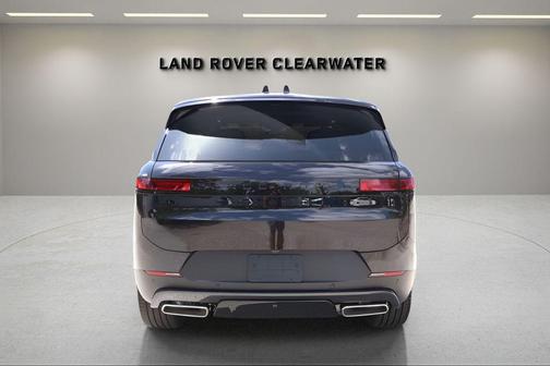 Santorini Black 2026 Land Rover Range Rover Sport SE