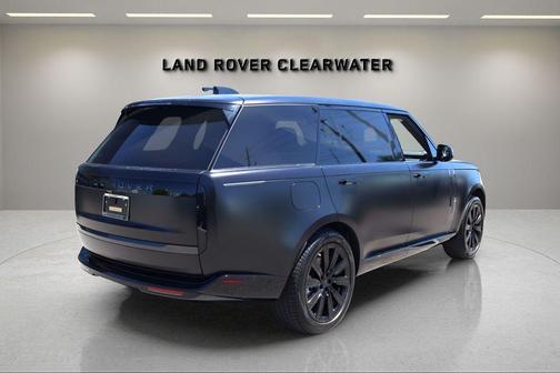 Obsidian Black Satin 2026 Land Rover Range Rover P400 SE 7 Seat