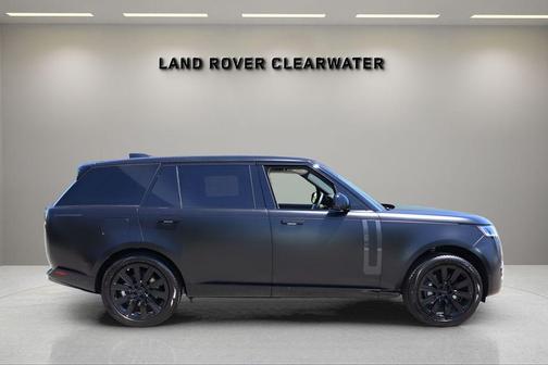 Obsidian Black Satin 2026 Land Rover Range Rover P400 SE 7 Seat