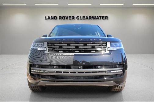 2025 Land Rover Range Rover P530 SE