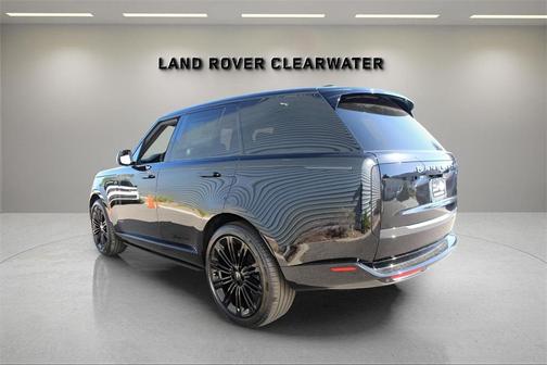 2025 Land Rover Range Rover P530 SE