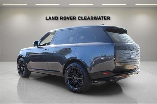 2025 Land Rover Range Rover P530 SE