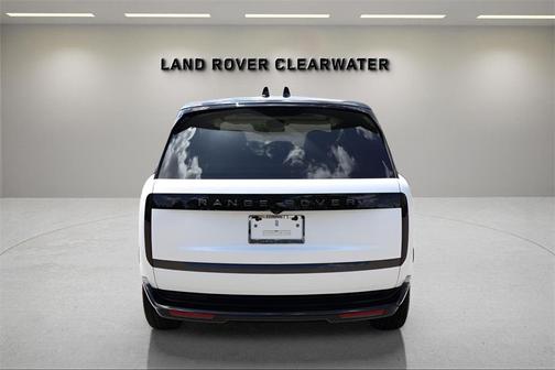 2025 Land Rover Range Rover P530 SE