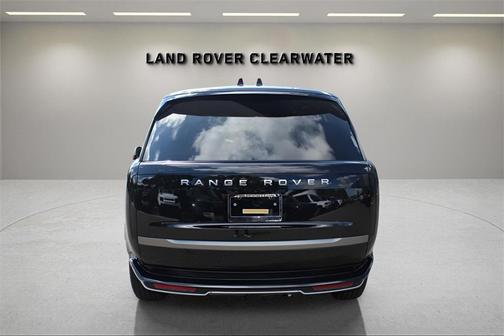 2025 Land Rover Range Rover P400 SE