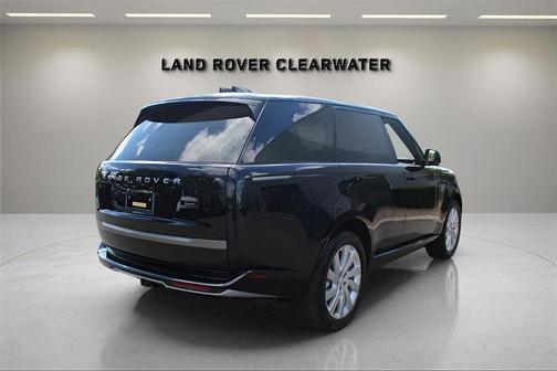 2025 Land Rover Range Rover P400 SE