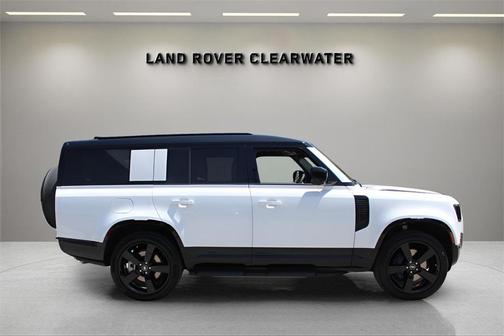 2025 Land Rover Defender P400 X-Dynamic SE