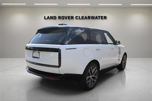2025 Land Rover Range Rover P400 SE