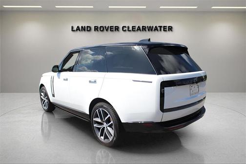 2025 Land Rover Range Rover P400 SE