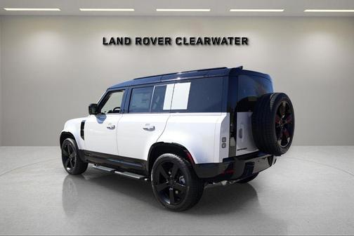 2026 Land Rover Defender 110 X-Dynamic SE