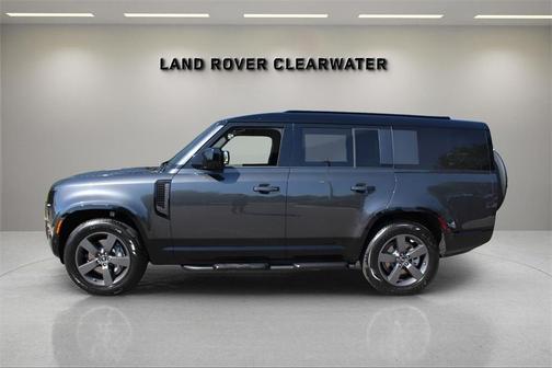 2025 Land Rover Defender P400 X-Dynamic SE