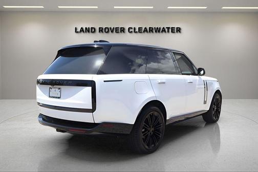 Ostuni Pearl White 2026 Land Rover Range Rover P400 SE