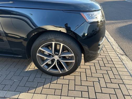 2025 Land Rover Range Rover P550e SE