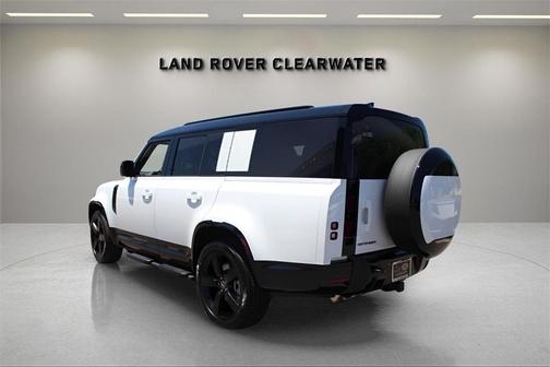 2025 Land Rover Defender P400 X-Dynamic SE