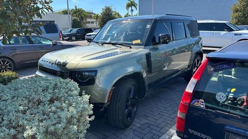 2023 Land Rover Defender 110 X-Dynamic SE