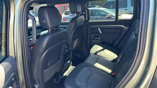 2023 Land Rover Defender 110 X-Dynamic SE
