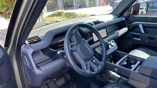 2023 Land Rover Defender 110 X-Dynamic SE