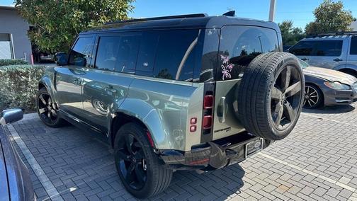2023 Land Rover Defender 110 X-Dynamic SE