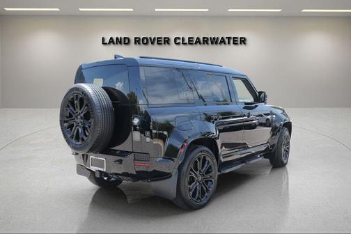 Narvik Black 2026 Land Rover Defender OCTA