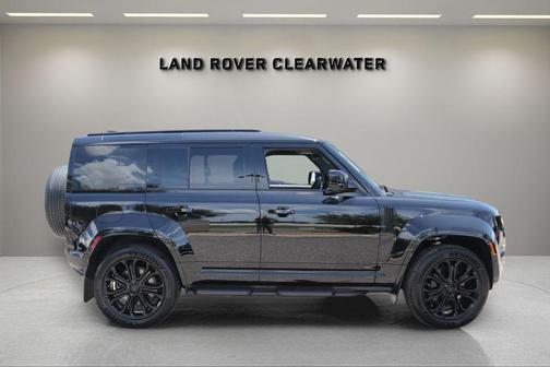 Narvik Black 2026 Land Rover Defender OCTA