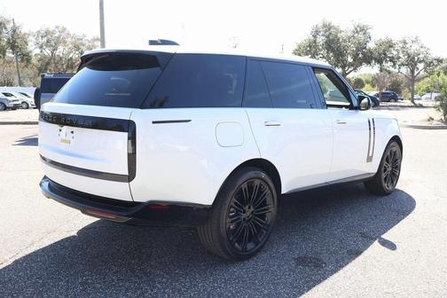 2026 Land Rover Range Rover P400 SE 7 Seat