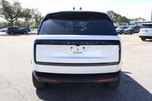 2026 Land Rover Range Rover P400 SE 7 Seat