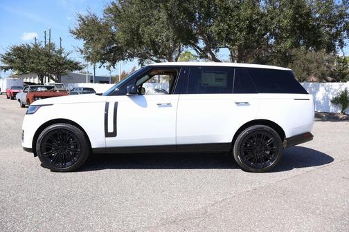 2026 Land Rover Range Rover P400 SE 7 Seat