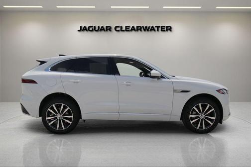 Fuji White 2026 Jaguar F-PACE P250 R-Dynamic S